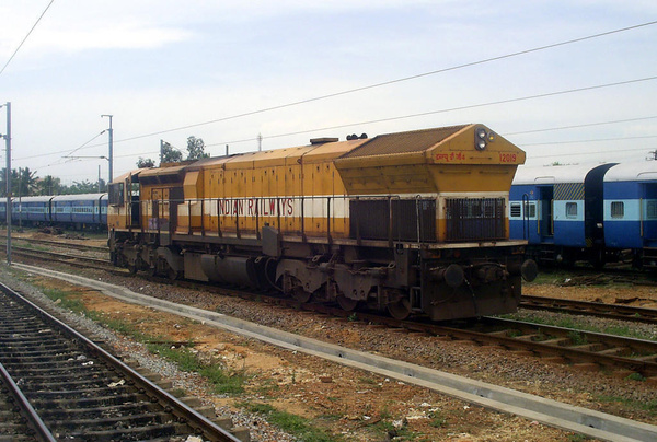 Hubli, WDG-4, 12019, Indian Railways, Indian, Railways, India, Railway, IRFCA, loco, locomotive, engine, trains, train engine