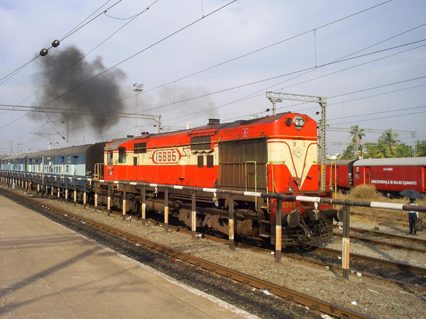 Golden Rock, WDM-2, 16885, Indian Railways, Indian, Railways, India, Railway, IRFCA, loco, locomotive, engine, trains, train engine