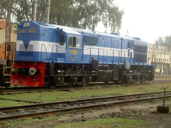 Izzatnagar, WDM-3D, 11163, Indian Railways, Indian, Railways, India, Railway, IRFCA, loco, locomotive, engine, trains, train engine