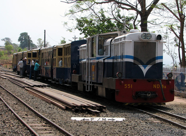 Tindharia (Siliguri), NDM-6, 605, Indian Railways, Indian, Railways, India, Railway, IRFCA, loco, locomotive, engine, trains, train engine