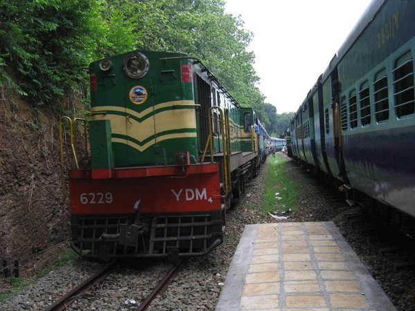 Golden Rock, YDM-4, 6229, Indian Railways, Indian, Railways, India, Railway, IRFCA, loco, locomotive, engine, trains, train engine