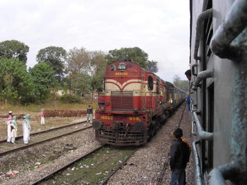 Upasana Express at Doiwala: Not surprised to see HWH WDM2 18568 heading the Upasana Express.  On other occasions have seen Andal