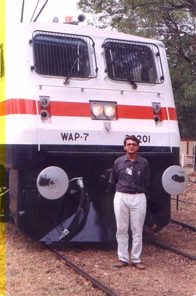 Ghaziabad, WAP-7, 30201, Indian Railways, Indian, Railways, India, Railway, IRFCA, loco, locomotive, engine, trains, train engine