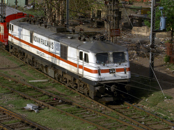 Ghaziabad, WAP-7, 30215, Indian Railways, Indian, Railways, India, Railway, IRFCA, loco, locomotive, engine, trains, train engine