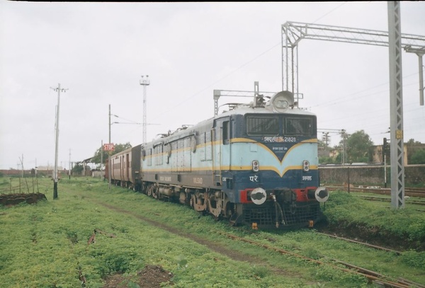 Valsad, WCAM-1, 21828, Indian Railways, Indian, Railways, India, Railway, IRFCA, loco, locomotive, engine, trains, train engine