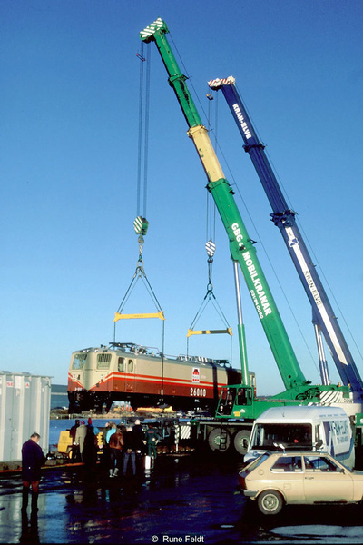 Vishakapatnam, WAG-6A, 26000, Indian Railways, Indian, Railways, India, Railway, IRFCA, loco, locomotive, engine, trains, train engine