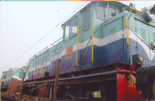 Dhaulpur, ZDM-5, 513, Indian Railways, Indian, Railways, India, Railway, IRFCA, loco, locomotive, engine, trains, train engine