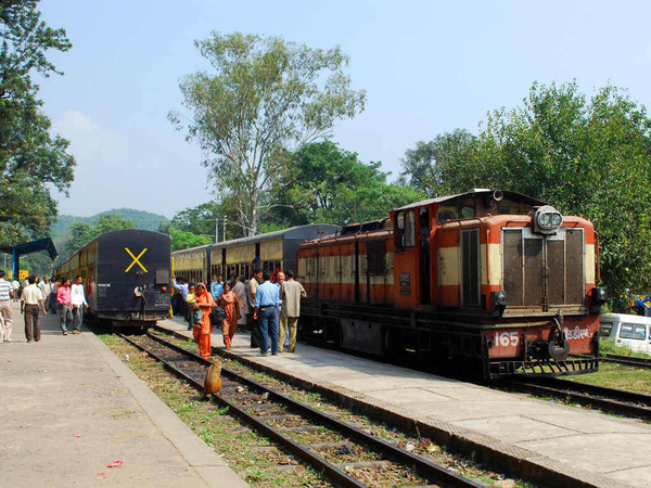 Pathankot, ZDM-3, 165, Indian Railways, Indian, Railways, India, Railway, IRFCA, loco, locomotive, engine, trains, train engine
