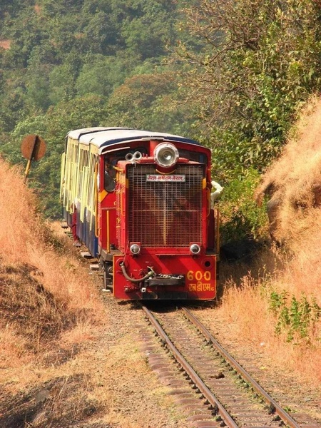 Tindharia (Siliguri), NDM-6, 604, Indian Railways, Indian, Railways, India, Railway, IRFCA, loco, locomotive, engine, trains, train engine