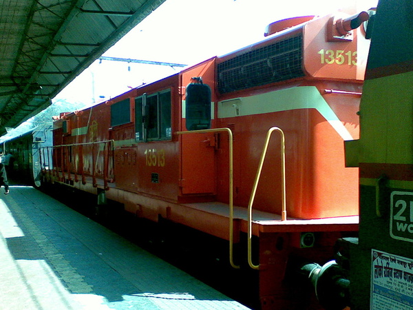 Erode, WDG-3A, 13513, Indian Railways, Indian, Railways, India, Railway, IRFCA, loco, locomotive, engine, trains, train engine