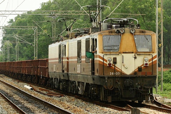 Vishakapatnam, WAG-6A, 26000, Indian Railways, Indian, Railways, India, Railway, IRFCA, loco, locomotive, engine, trains, train engine