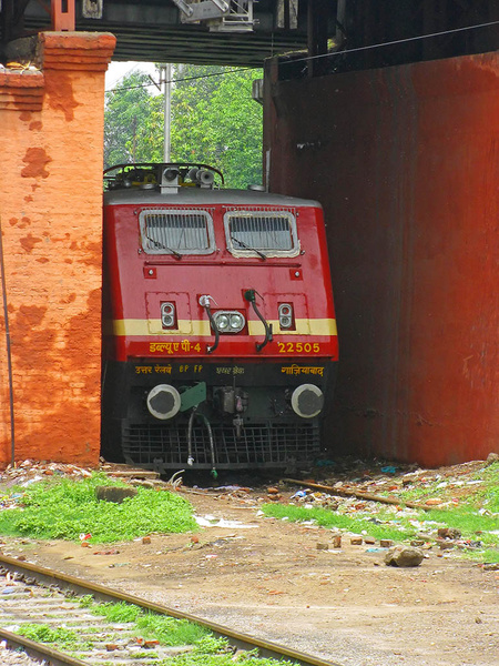 Ghaziabad, WAP-4, 22505, Indian Railways, Indian, Railways, India, Railway, IRFCA, loco, locomotive, engine, trains, train engine