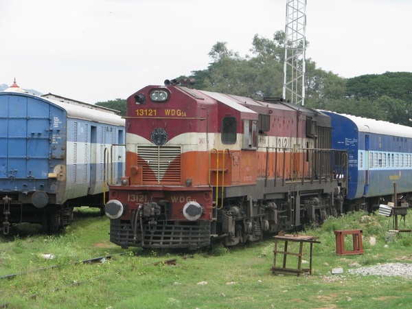 Unknown, ZDM-2, 131, Indian Railways, Indian, Railways, India, Railway, IRFCA, loco, locomotive, engine, trains, train engine