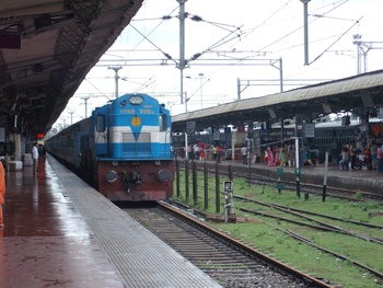 Bondamunda WDM-3D #11166 with a full length passenger train at Puri, Orissa. (Debatra)