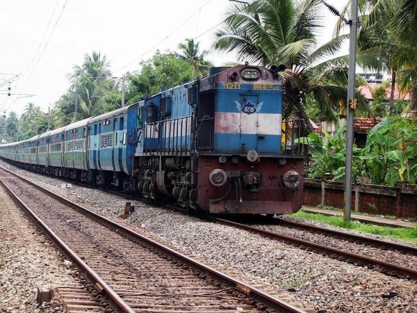 Vatva, WDM-3D, 11211, Indian Railways, Indian, Railways, India, Railway, IRFCA, loco, locomotive, engine, trains, train engine