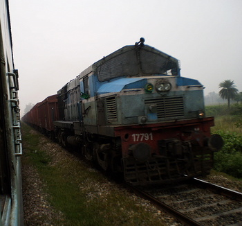 LKO 'Prabal' Jumbo 17791 with BCNA load between BUW & GD. (Dhirendra Maurya)