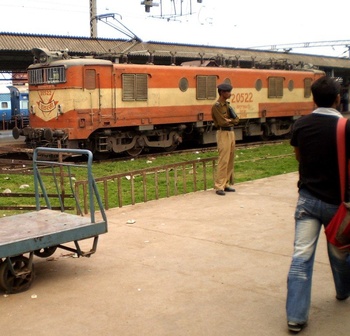 ET WAM-4 # 20522 at Bhopal Jn. (Dhirendra Maurya)