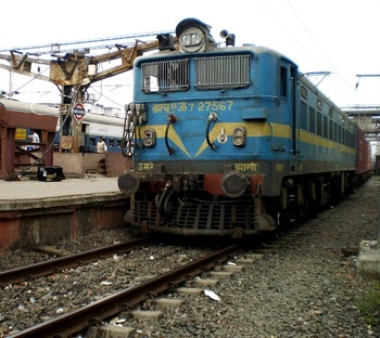 JHS WAG-7 # 27567 with load at BSR