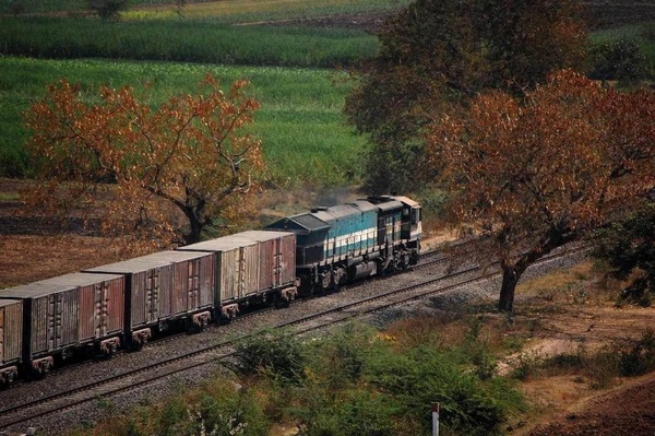 Hubli, WDG-4, 12008, Indian Railways, Indian, Railways, India, Railway, IRFCA, loco, locomotive, engine, trains, train engine