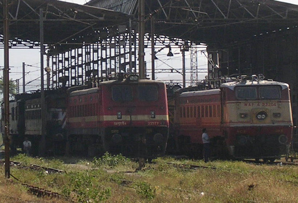 Twin_WAP_4_Igatpuri.jpg