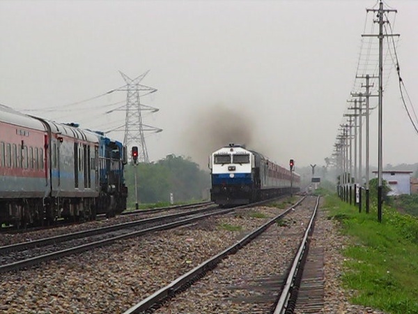 Siliguri Jn, WDP-4, 20003, Indian Railways, Indian, Railways, India, Railway, IRFCA, loco, locomotive, engine, trains, train engine
