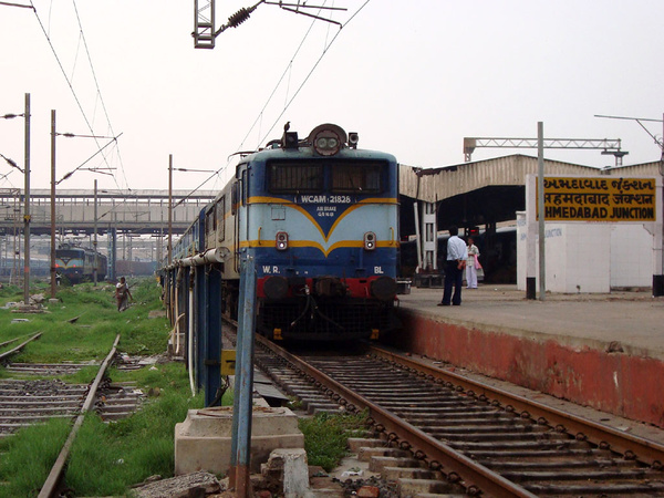 Valsad, WCAM-1, 21828, Indian Railways, Indian, Railways, India, Railway, IRFCA, loco, locomotive, engine, trains, train engine