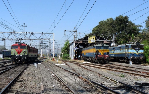 Valsad, WCAM-2, 21863, Indian Railways, Indian, Railways, India, Railway, IRFCA, loco, locomotive, engine, trains, train engine