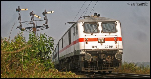 Ghaziabad, WAP-7, 30201, Indian Railways, Indian, Railways, India, Railway, IRFCA, loco, locomotive, engine, trains, train engine
