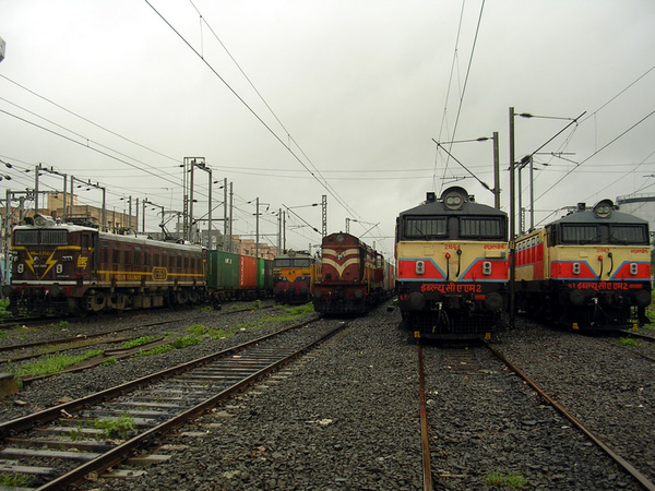 Valsad, WCAM-2, 21863, Indian Railways, Indian, Railways, India, Railway, IRFCA, loco, locomotive, engine, trains, train engine