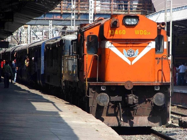 Vatva, WDG-3A, 13460, Indian Railways, Indian, Railways, India, Railway, IRFCA, loco, locomotive, engine, trains, train engine