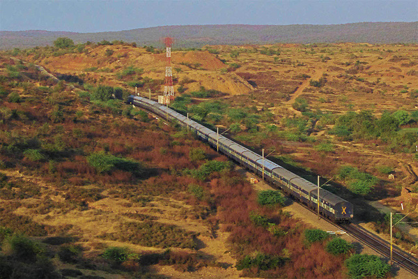 Ghaziabad, WAP-7, 30215, Indian Railways, Indian, Railways, India, Railway, IRFCA, loco, locomotive, engine, trains, train engine