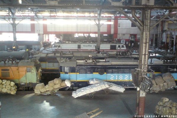 Valsad, WCAM-1, 21828, Indian Railways, Indian, Railways, India, Railway, IRFCA, loco, locomotive, engine, trains, train engine