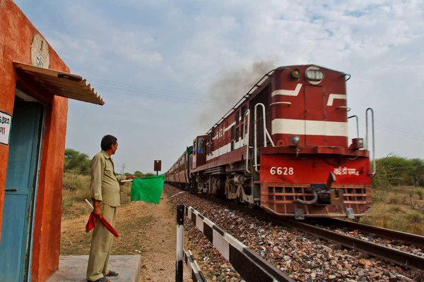 Unknown, ZDM-2, 128, Indian Railways, Indian, Railways, India, Railway, IRFCA, loco, locomotive, engine, trains, train engine