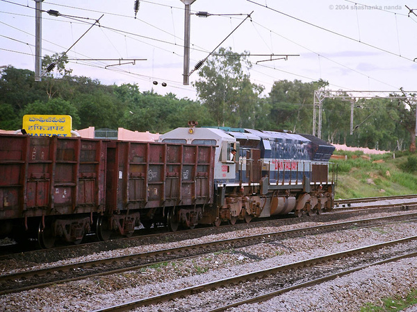Hubli, WDG-4, 12031, Indian Railways, Indian, Railways, India, Railway, IRFCA, loco, locomotive, engine, trains, train engine