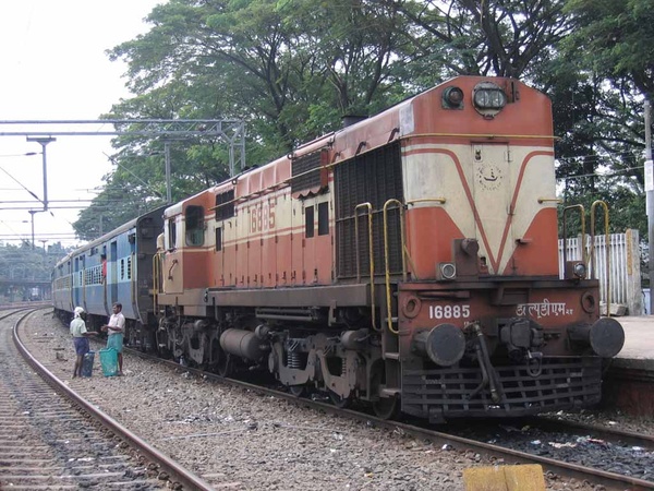 Golden Rock, WDM-2, 16885, Indian Railways, Indian, Railways, India, Railway, IRFCA, loco, locomotive, engine, trains, train engine