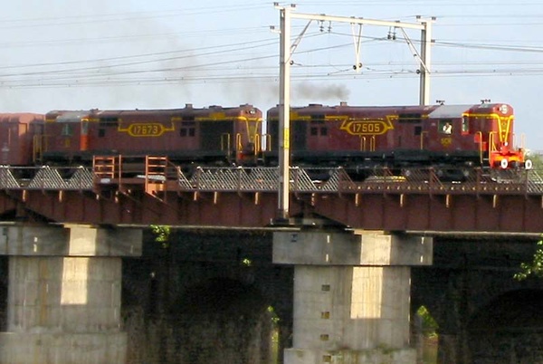 Kazipet, WDM-2, 17605, Indian Railways, Indian, Railways, India, Railway, IRFCA, loco, locomotive, engine, trains, train engine