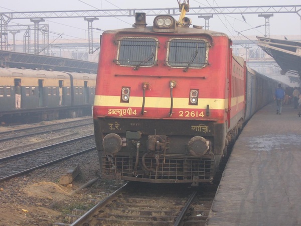 Ghaziabad, WAP-4, 22614, Indian Railways, Indian, Railways, India, Railway, IRFCA, loco, locomotive, engine, trains, train engine