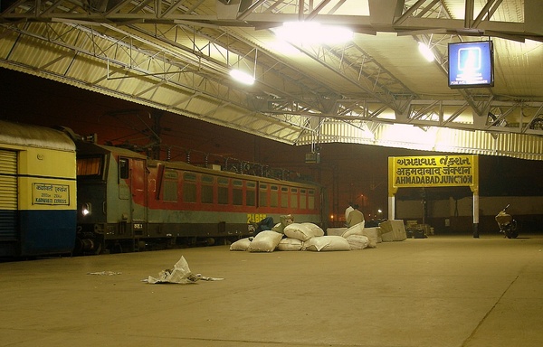 Valsad, WCAM-2, 21865, Indian Railways, Indian, Railways, India, Railway, IRFCA, loco, locomotive, engine, trains, train engine