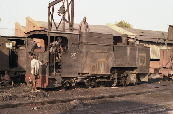 Unknown, ZDM-5, 536, Indian Railways, Indian, Railways, India, Railway, IRFCA, loco, locomotive, engine, trains, train engine