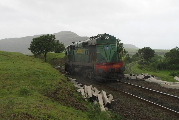 Pune, WDM-2, 17872, Indian Railways, Indian, Railways, India, Railway, IRFCA, loco, locomotive, engine, trains, train engine