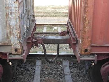 What kind of couplers are these??  seen in a container train at GZB. 