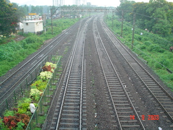 The_Lovely_view_of_Tracks_in_the_morning_at_Kanjur_Marg_A_Mumbai_Suburb_Photo_By_Saurabh_Jha.jpg