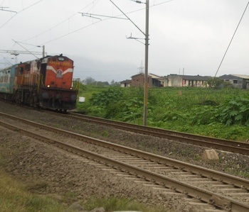 KYN WDG-3A # 13086 with Aurangabad Janshatabdi going towards Aurangabad at Ghoti LC.