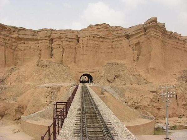 Tunnels of the Bolan Pass. Photo by Umar Marwat.