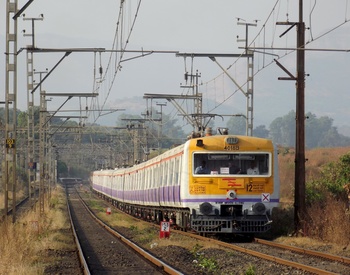 Brand new pure Ac emu with the help of triple KYN WAG-7 bankers climb the majestic gradient near Palasdhari in the bright aftern