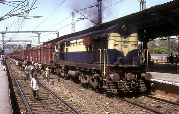 WDM-2 17199   at Delhi-Shahdara