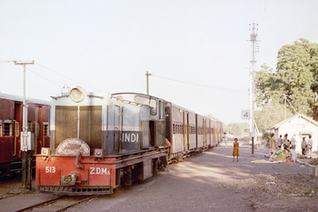 ZDM-5 513 at Murtajapur Jn. 