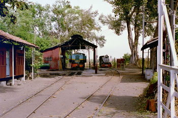 Pulgaon shed, ZDM-4A 217 in company of derelict ZP 5