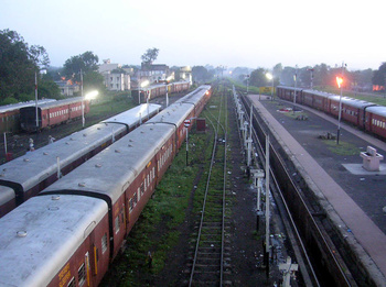 Mhow_shunting