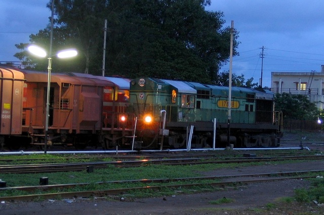 A PUNE WDM waits with a goods as i manage to get down at DAUND and capture a few night shots...By Vicky